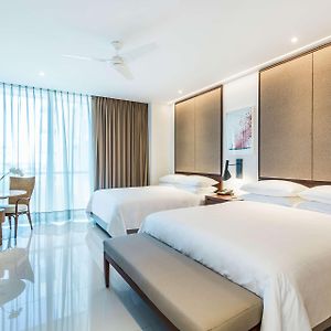Junior Suite Partial Ocean View Double Bed